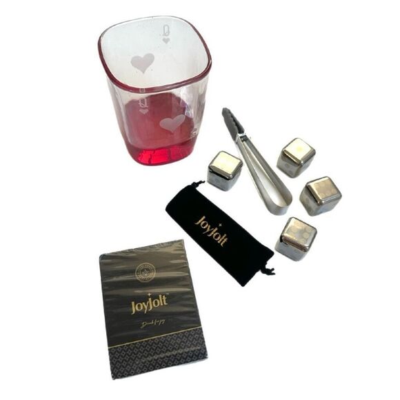 New! Poker queen of heart whiskey glass set by JoyJolt - Picture 3 of 7